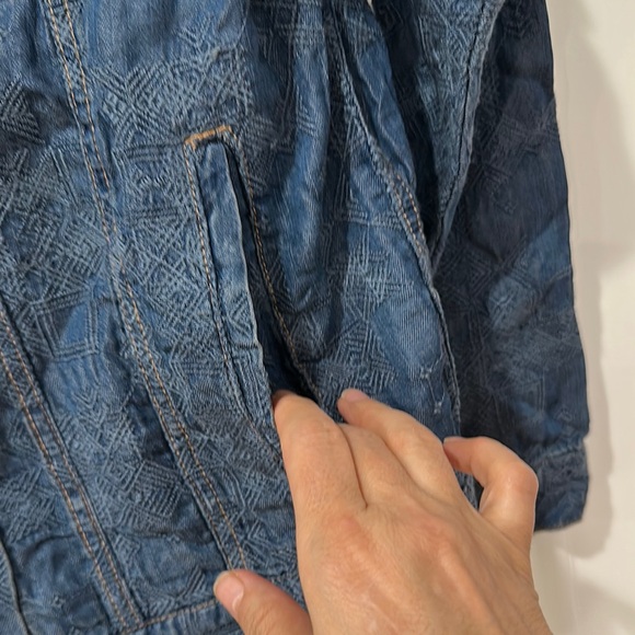 Johnny Was Blue Jean Jacket with Embroidered Details - Picture 3 of 9